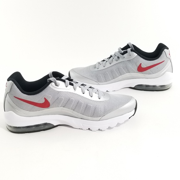 nike invigor silver